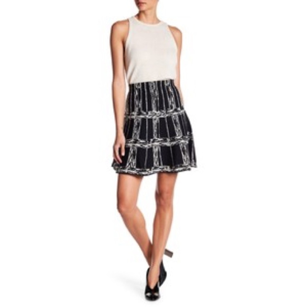 *NEVER WORN* Nic + Zoe skirt size L